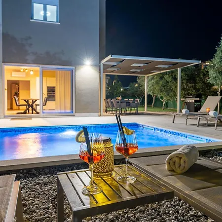 Gorgeous In With Sauna